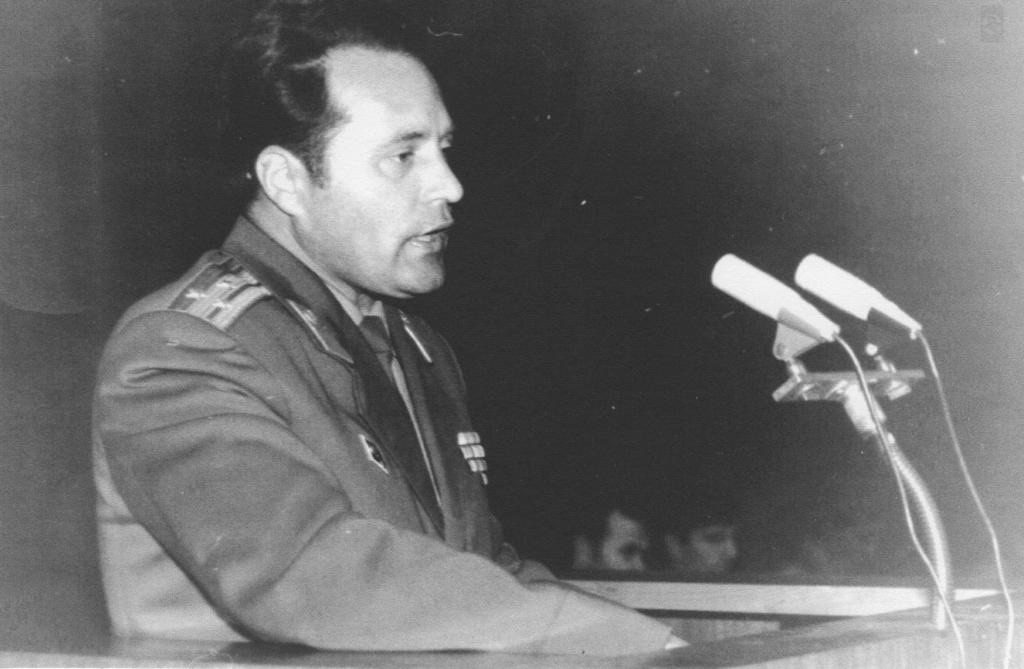 Командование